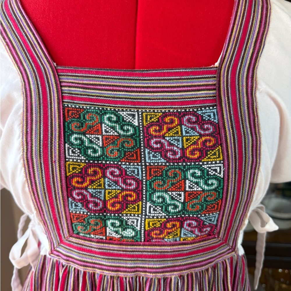Embroidered White and Red Midi Dress - Picture 2 of 7